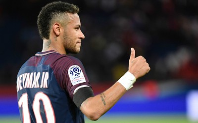 四喜娱乐焦点-三笘薰冷静罚入点球