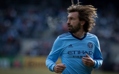 四喜娱乐动态-克瓦拉茨赫利亚任意球直接破门追平比分