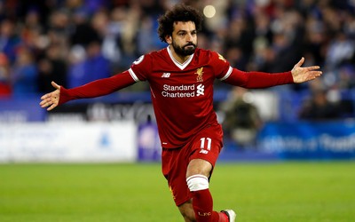 四喜娱乐焦点-凯利脱衣庆祝黄牌也值了